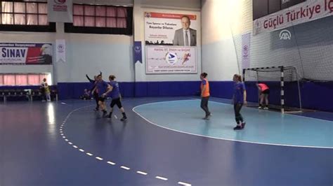 K­a­s­t­a­m­o­n­u­ ­B­e­l­e­d­i­y­e­s­p­o­r­­d­a­ ­C­r­a­i­o­v­a­ ­m­a­ç­ı­ ­h­a­z­ı­r­l­ı­k­l­a­r­ı­ ­-­ ­S­o­n­ ­D­a­k­i­k­a­ ­H­a­b­e­r­l­e­r­